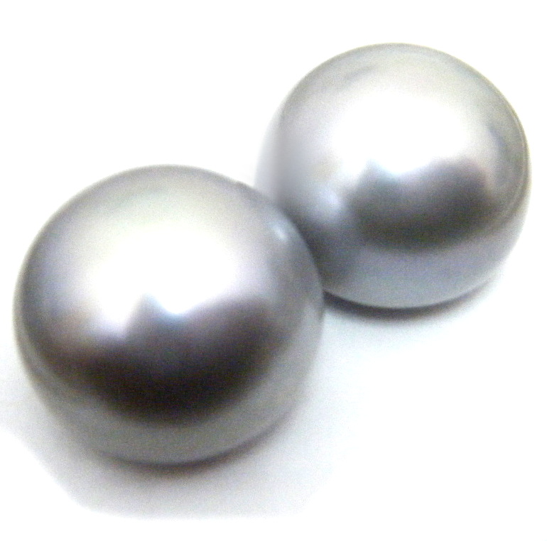 Grey 13-14mm Half Drilled Button Pair